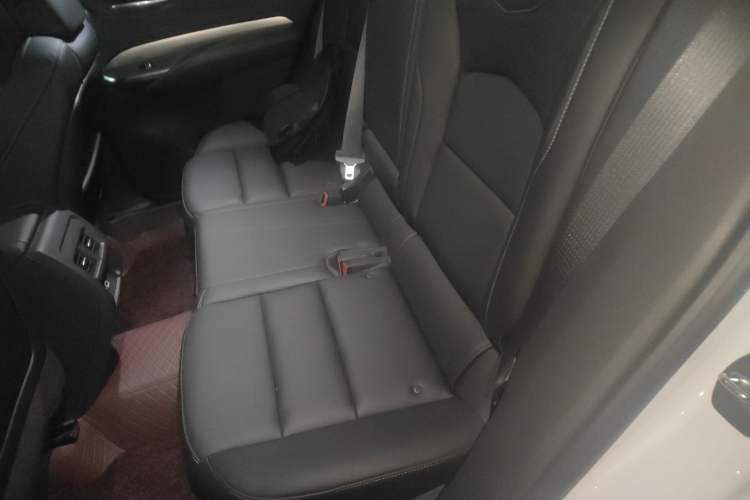 Used Cadillac XT4 2022 28T Two-Wheel-Drive Luxury Version
