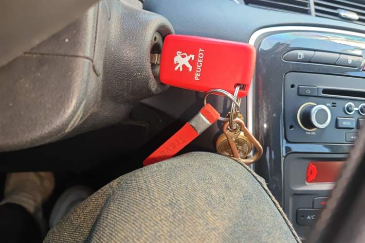 Used Peugeot 308 2012 1.6L Manual Fashion Edition