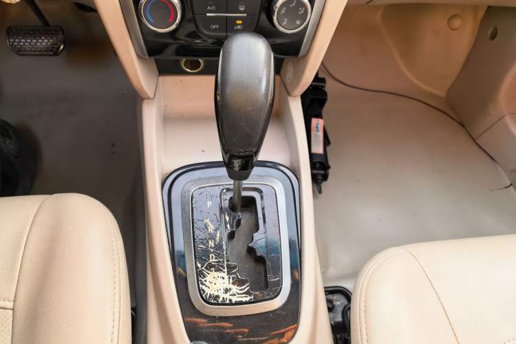 Used Karry K50 2015 1.5L Automatic Luxury Model Gear Lever