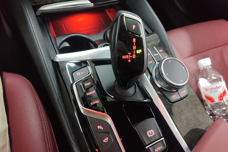 Used BMW 5 Series 2018 Restyled 530Li Luxury Edition M Sport Package
