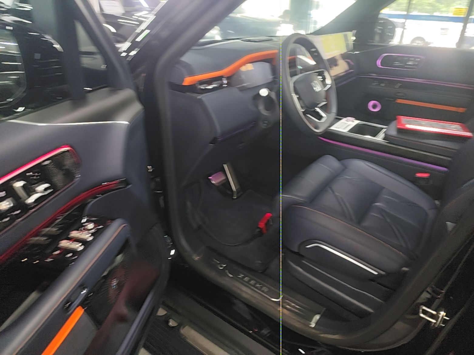 Zeekr 9X 2025 Moon Black Edition 70kWh — снимка 18