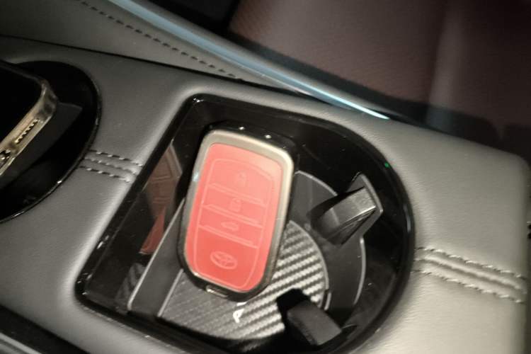 Used Toyota Avalon 2024 2.0L Ambition Edition
