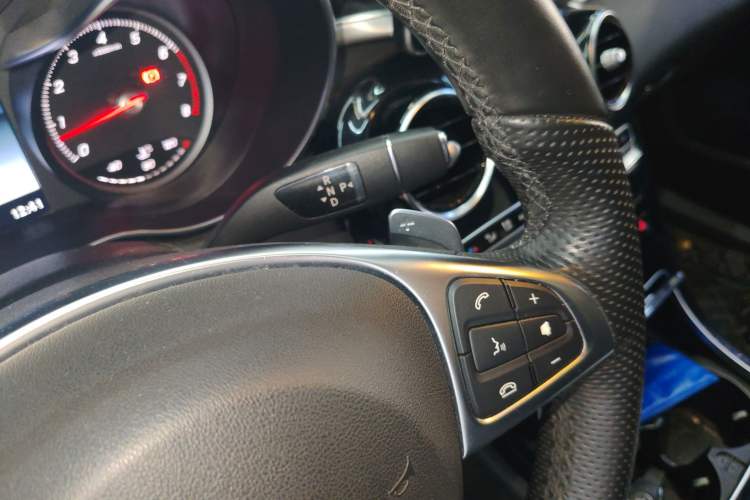 Used Mercedes-Benz C-Class 2017 C 200 Sport Edition 4MATIC Gear Lever