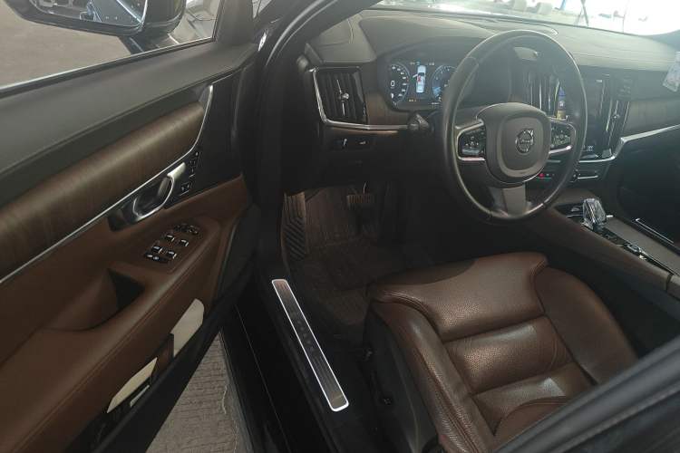 Used Volvo S90 2021 B5 Zhiyuan Luxury Edition