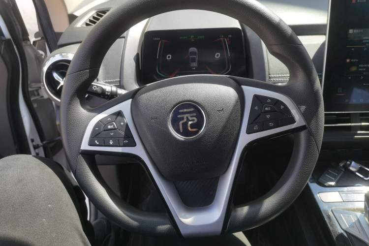 Used BYD Yuan New Energy 2019 EV535 Smart Connect Trendsetting Model Steering Wheel
