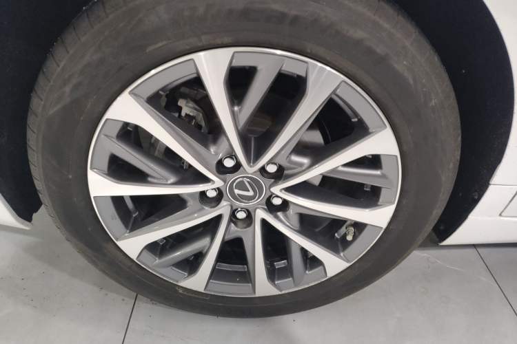 Used Lexus ES 2025 200 Premium Edition