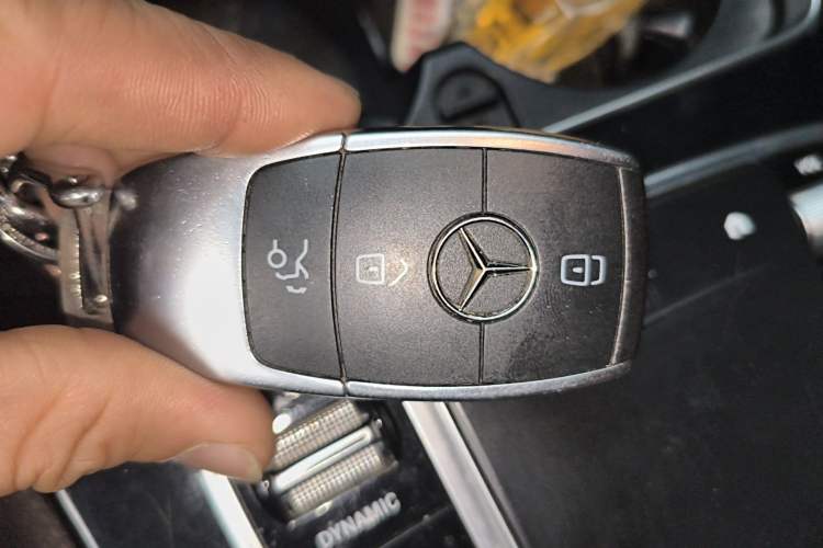 Used Mercedes-Benz GLC 2021 GLC 260 L 4MATIC Dynamic Edition Vehicle Key