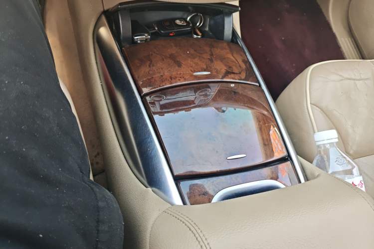 Used Mercedes-Benz R-Class 2011 R 350 L 4MATIC
