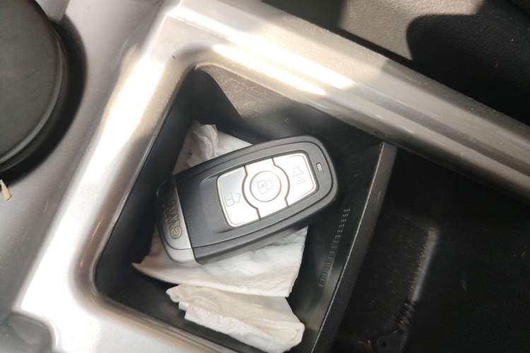 Used Haval H6 2015 Upgraded Model 1.5T Manual Two-Wheel Drive Elite Version