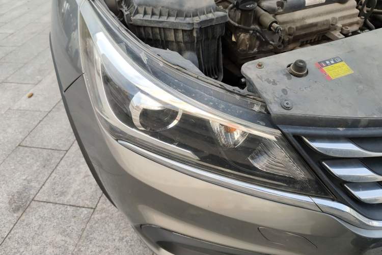 Used Baojun 310W 2017 1.5L Manual Fashion Model China V