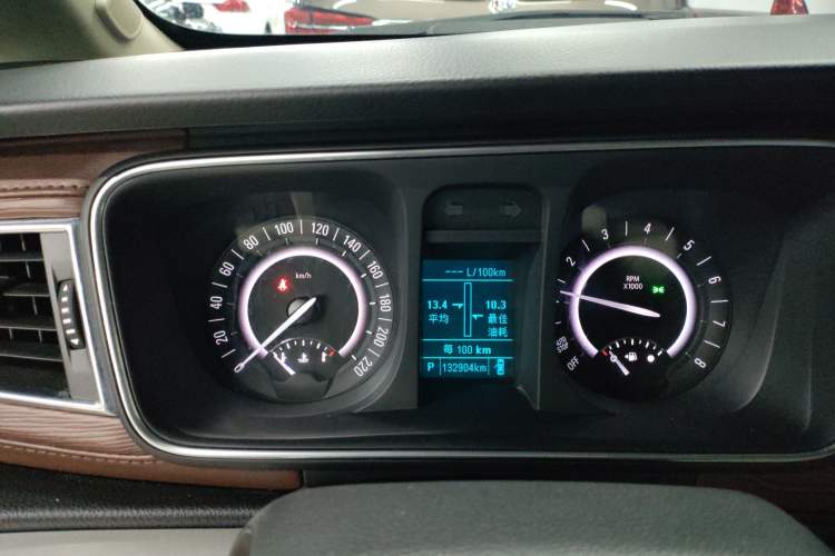 Used Buick GL8 2018 28T Luxury Model China VI Standard