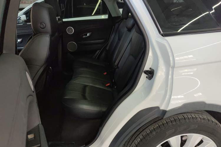 Used Land Rover Range Rover Evoque 2018 240 PS SE Smart Brilliance Edition
