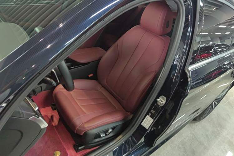 Used BMW 5 Series 2020 530Li Leading Model M Sport Package Left Front Seat