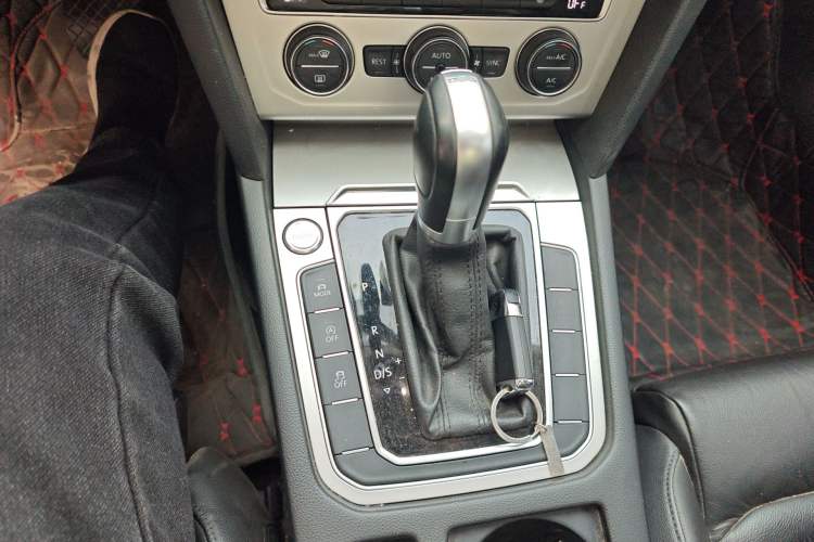 Used Volkswagen Variant 2017 380TSI Two-Wheel Drive Comfort Edition