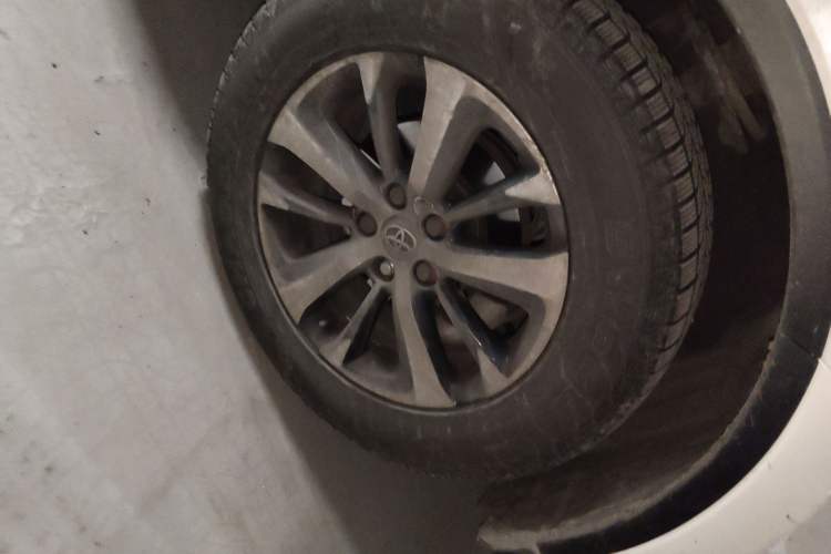 Used Toyota RAV4 2016 2.0L CVT Two-Wheel Drive Fashion Edition China V Standard