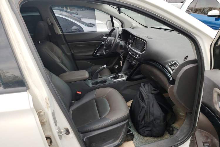 Used GAC Trumpchi GS4 2015 200T Manual Luxury Edition Right Front Seat