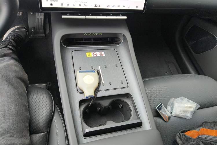 Used Avatr 12 2026 Ultra Pure-Electric All-Wheel-Drive Version Gear Lever