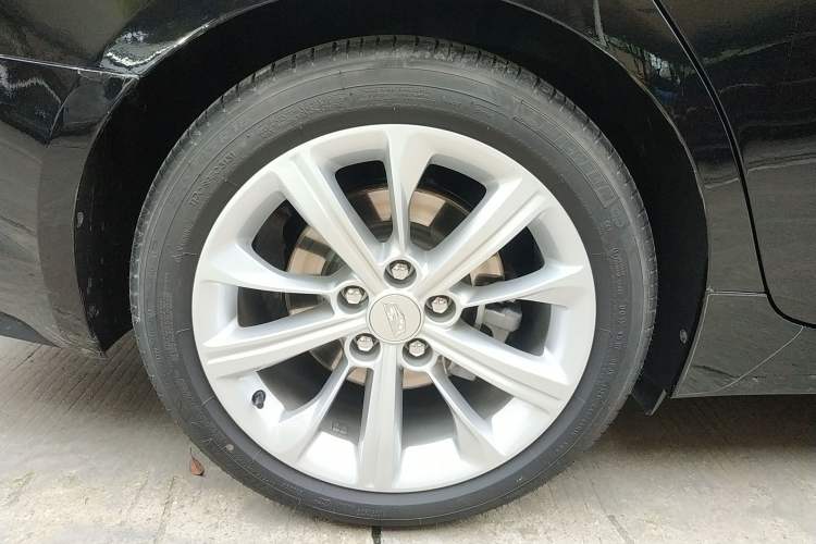 Used Cadillac CT5 2024 28T Luxury Pro Trim Exterior 2