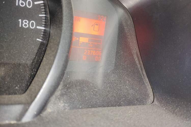 Used Nissan NV200 2011 1.6L 232 Seats Zunya Trim
