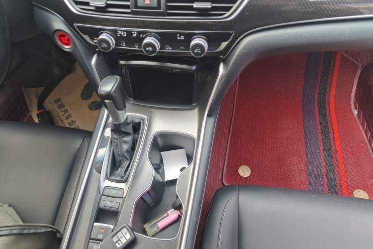 Used Honda Accord 2022 260TURBO Phantom Night · Prestige Edition Gear Lever