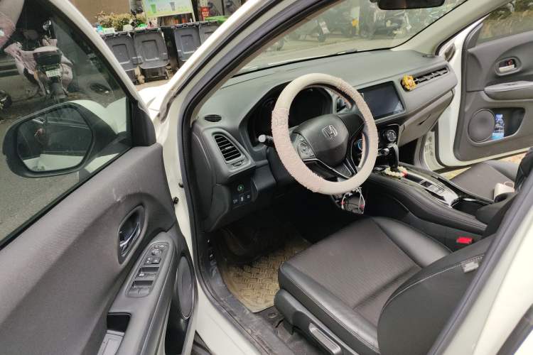 Used Honda Vezel 2020 1.5L CVT Pioneer Edition Driver Seat