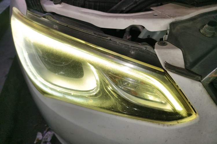 Used Buick GT 2017 15N Automatic Elite Version Right Front Headlight