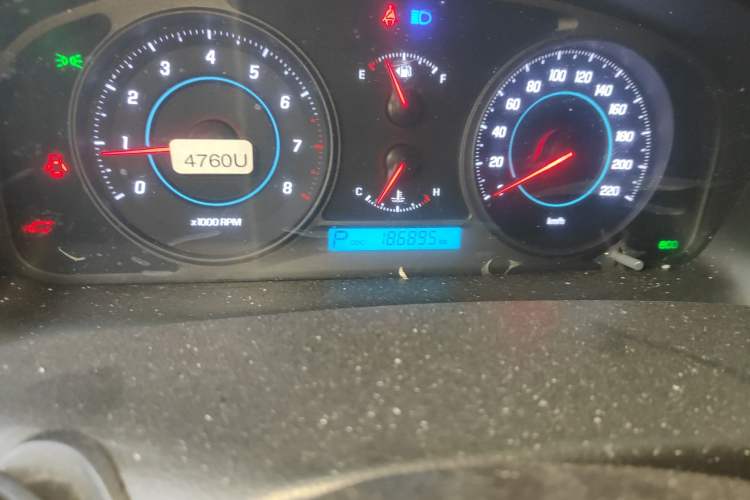 Used Chevrolet Captiva 2012 2.4L 4x4 Flagship Edition 7 Seats Odometer Close Up