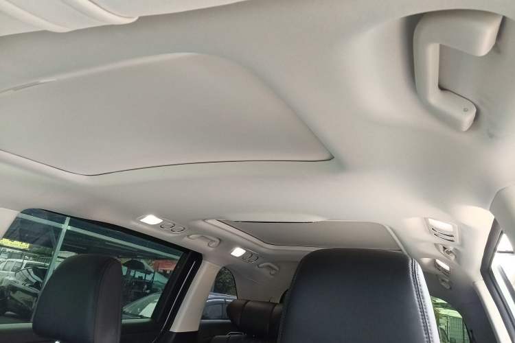 Used Honda Elysion 2022 2.0L eHEV Luxury First Edition
