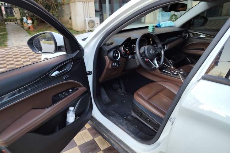 Used Alfa Romeo Stelvio 2017 2.0T 200HP Elite Edition