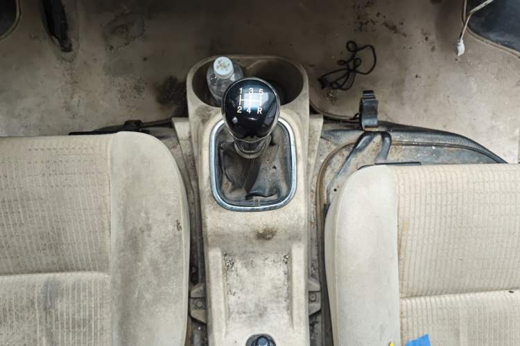 Used CHANGAN KAICHENG Ruixing M80 2014 1.5L Comfort Model 4G15S Gear Lever