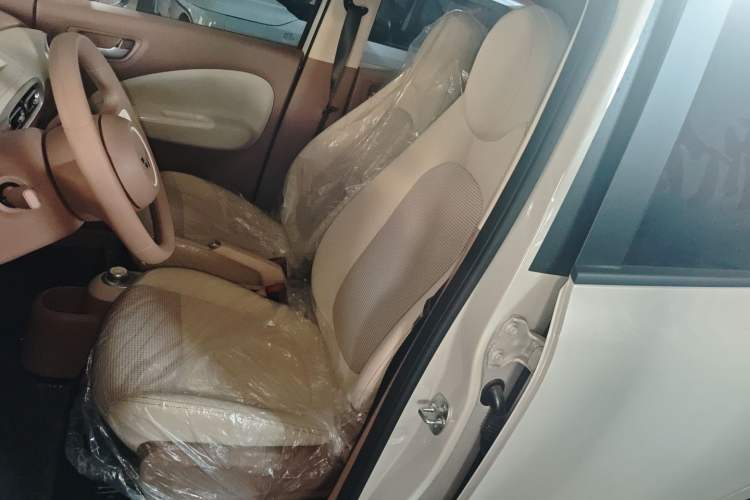 Used Wuling Hongguang MINIEV 2025 Four-Door Version Advanced Edition Left Front Seat