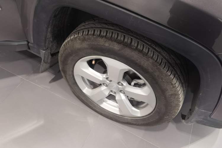 Used Jeep Compass 2017 200T Automatic Family Edition
