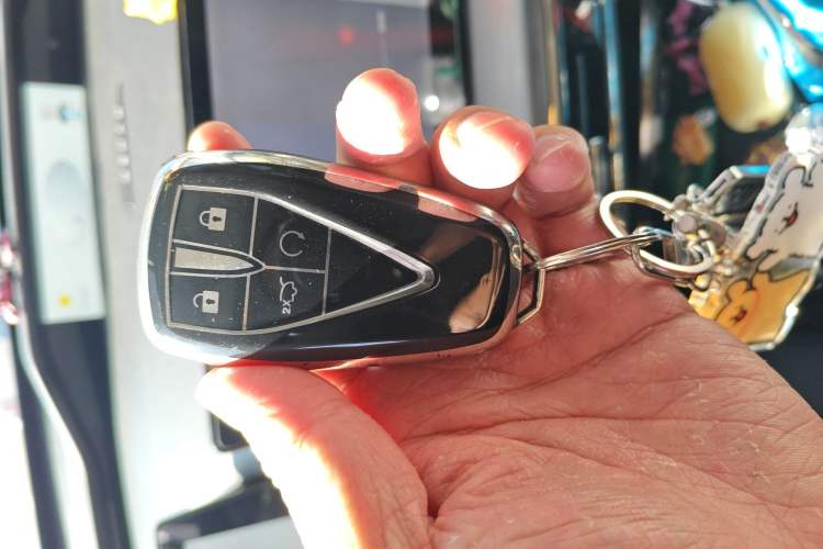 Used CHANGAN OSHAN Z6 2022 Blue Whale 1.5T DCT Smart Edition Interior 1