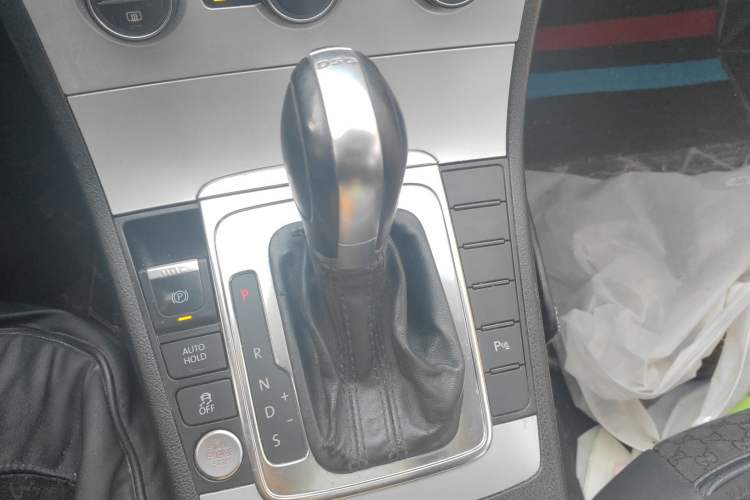Used Volkswagen Magotan 2015 Facelift 1.8TSI Luxury Model Gear Lever
