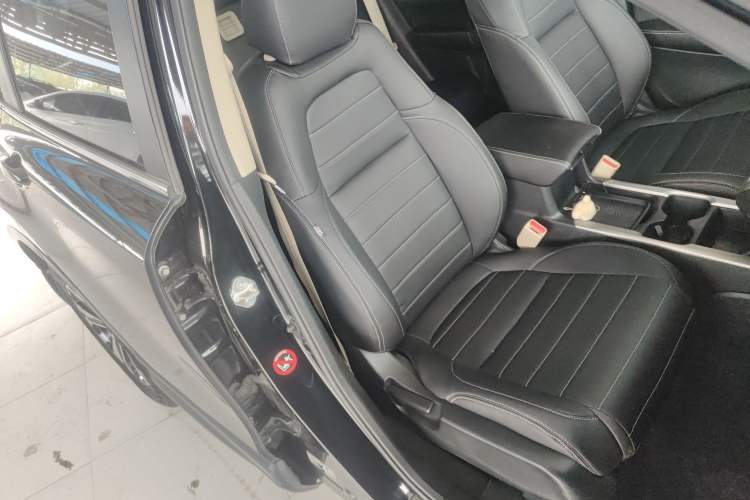 Used Honda CR-V 2017 240TURBO CVT 2WD Comfort Version Right Front Seat