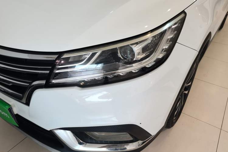 Used Roewe RX3 2018 1.6L Manual Internet Smart Edition
