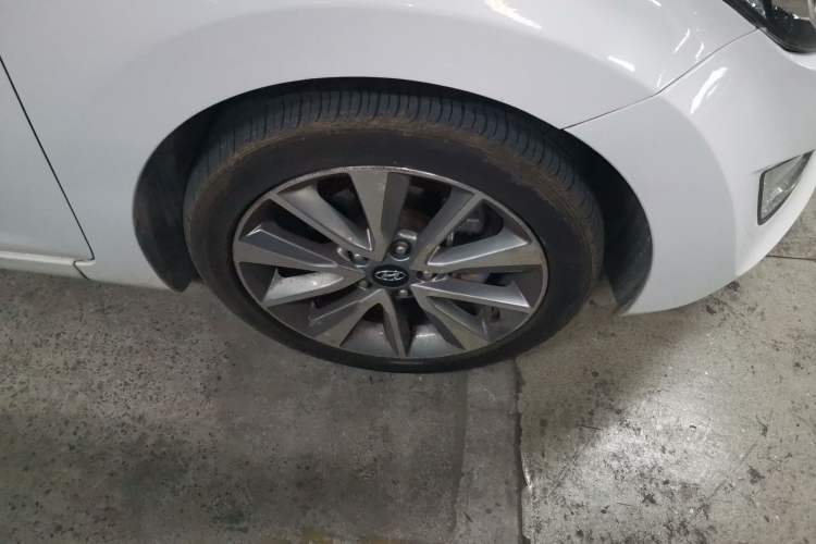 Used Hyundai Elantra (5th Generation / Langdong) 2015 1.6L Automatic Leading Model
