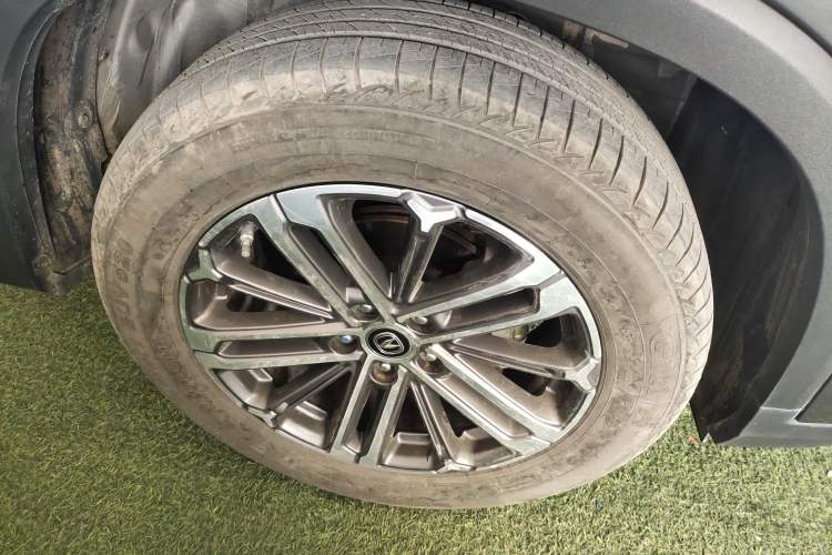 Used CHANGAN CS75 PLUS 2021 1.5T Automatic Luxury Version Right Front Wheel Hub