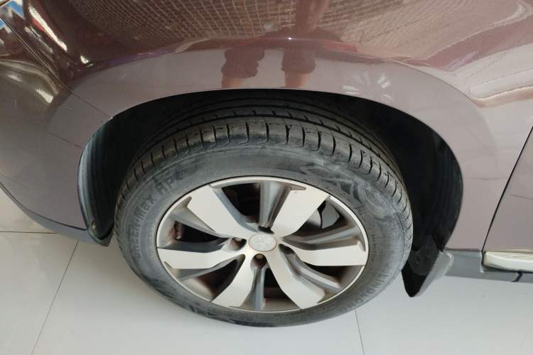 Used Peugeot 2008 2014 1.6L Automatic Navigation Edition Exterior 7