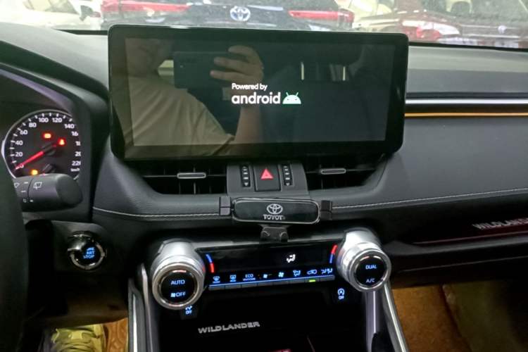Used Toyota Wildlander 2022 2.0L CVT Two-Wheel Drive Luxury PLUS Edition
