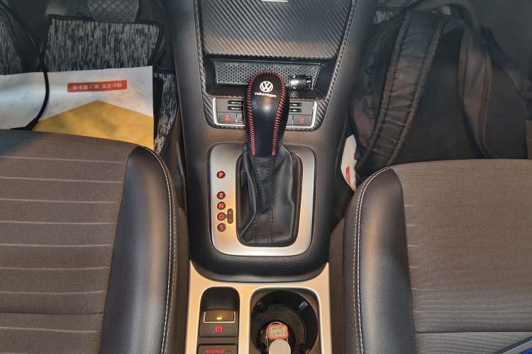 Used Volkswagen Tiguan L 2016 280TSI Automatic Two-Wheel-Drive Silk Road Style Edition