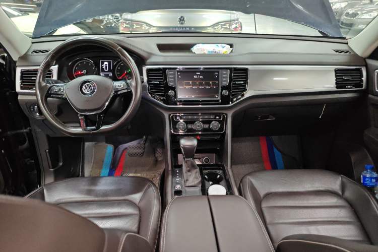 Used Volkswagen Teramont 2017 330TSI Two-Wheel-Drive Luxury Edition Center Console