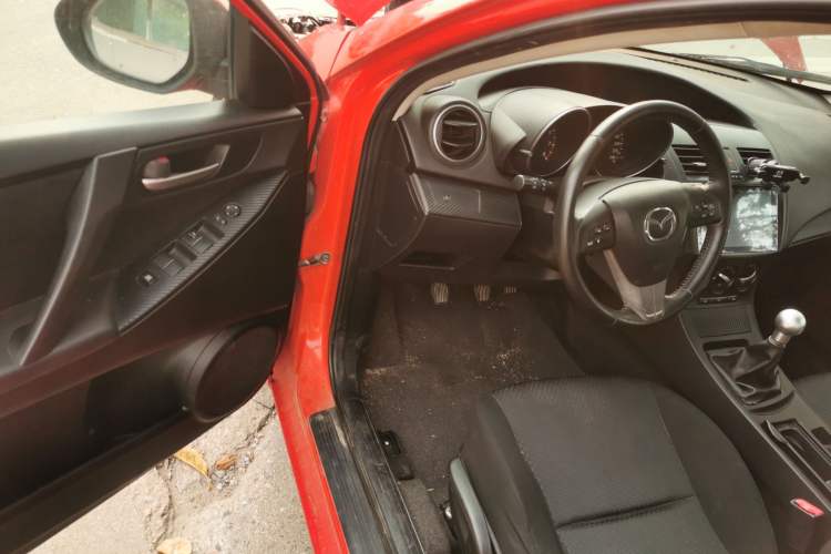 Used Mazda 3 2011 Sedan 1.6L Manual Comfort Model Driver Seat