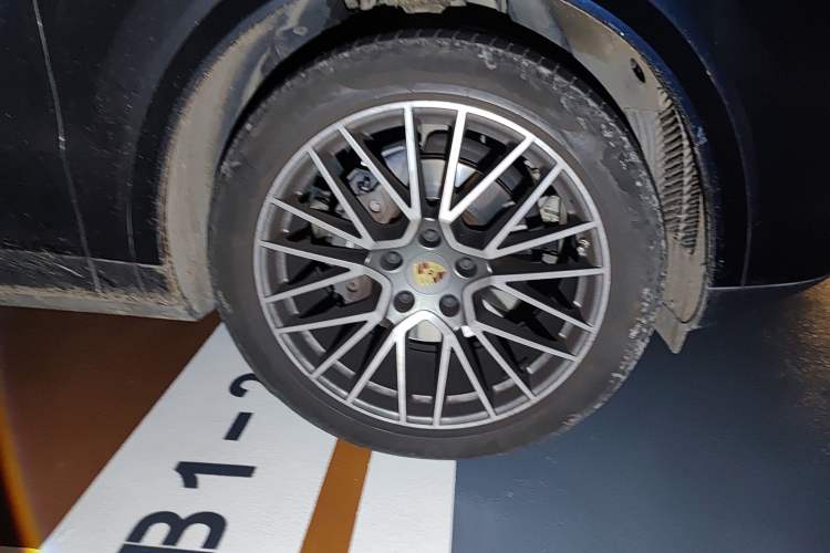 Used Porsche Cayenne 2023 Cayenne Coupé 3.0T Platinum Edition