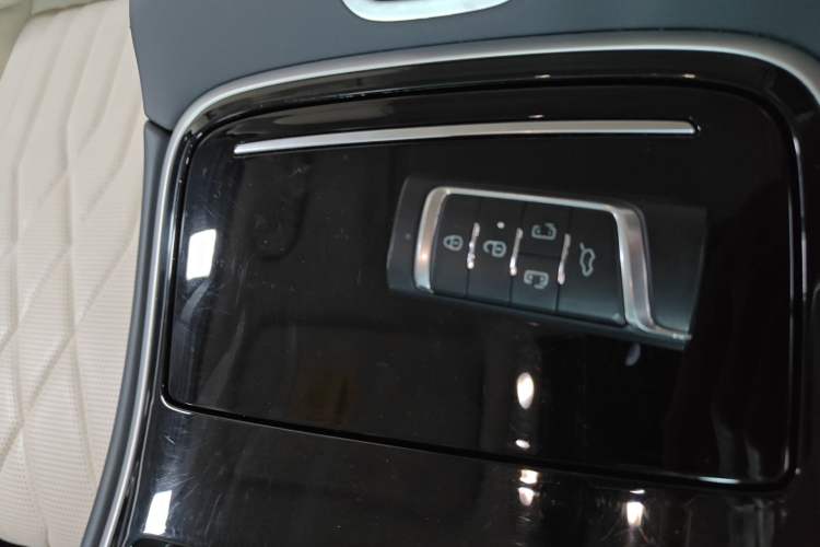 Used GAC Trumpchi M8 2021 Master Series 390T Four-Seat Glory Edition Interior 1