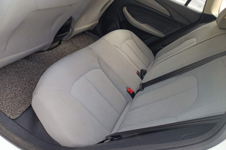 Used Roewe Ei5  Left Rear Seat