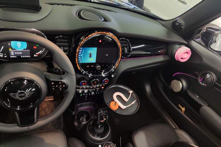 Used MINI 2023 Revised 2.0T COOPER S CABRIO Artist Audio And AC Panel