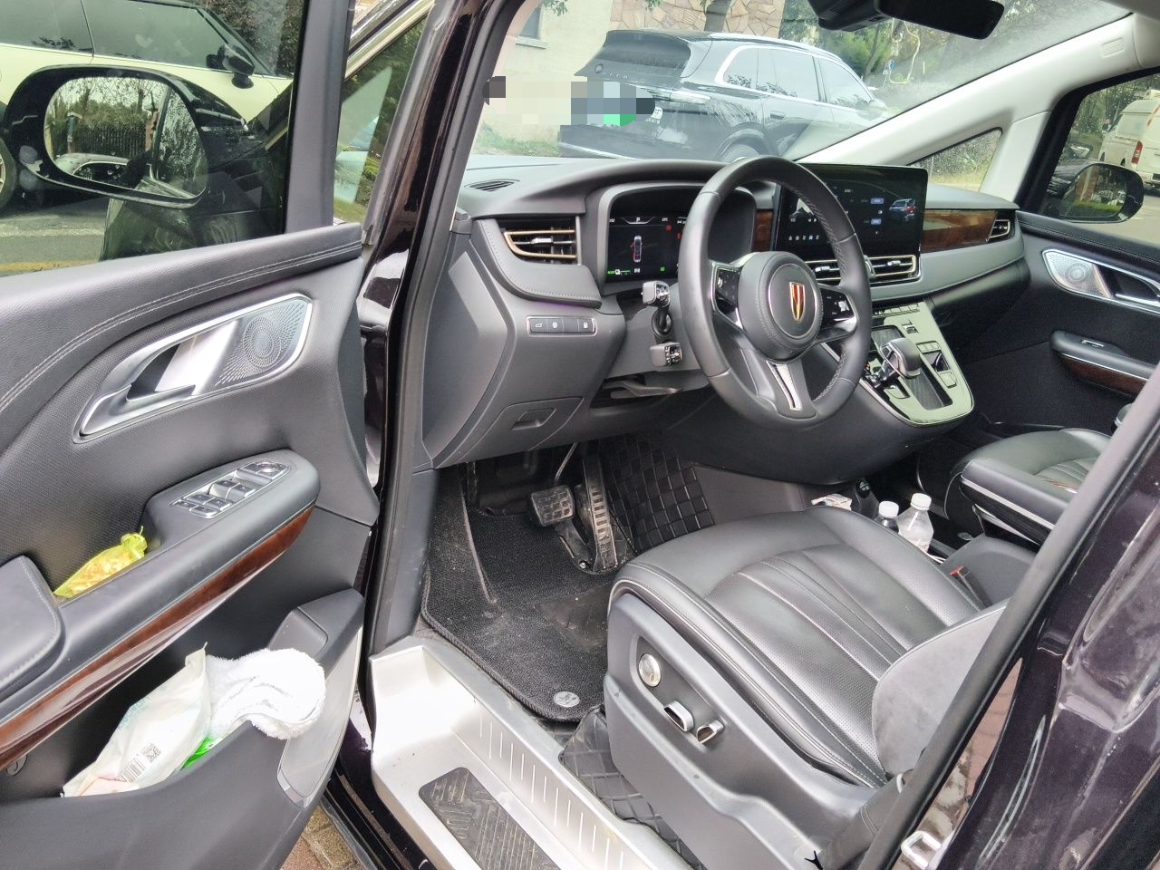 Hongqi HQ9 PHEV 2024 2.0T Four-Wheel Drive Luxury Edition — снимка 16