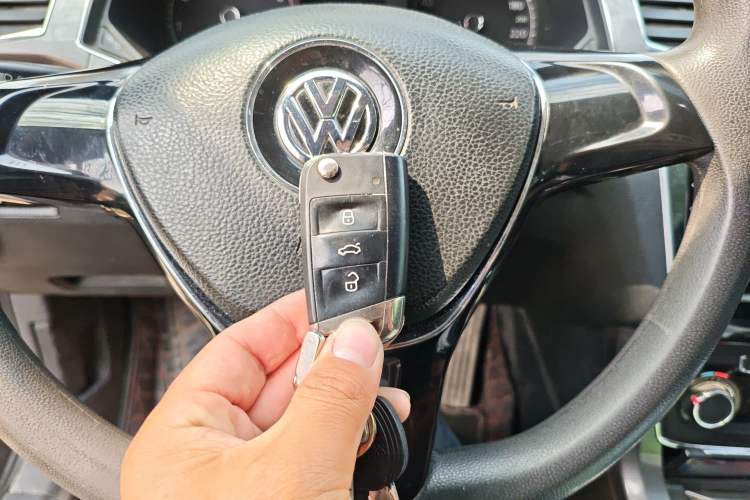 Used Volkswagen Passat 2016 1.8T Government Procurement Version (CEA Engine + 6AT)
