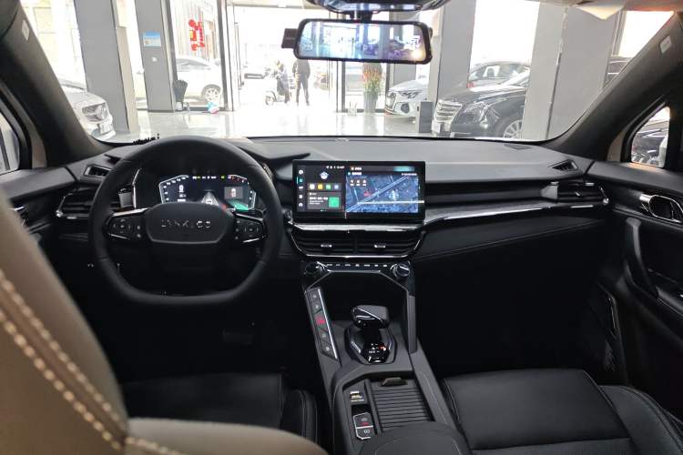 Used Lynk & Co 06 2023 Remix 1.5T JinPro
